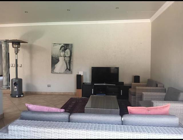 3 BEDROOM HOUSE FOR SALE IN SUNWARD PARK